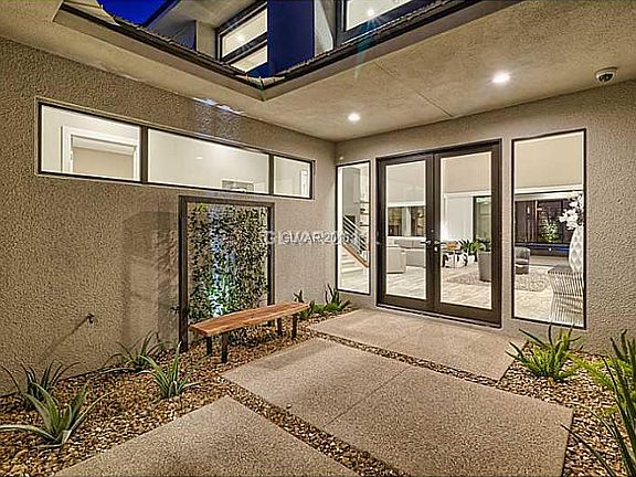 3rd image of 81 Pristine Glen St
