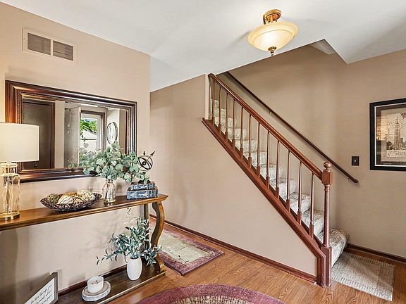4th image of 41498 Mary Kay Dr