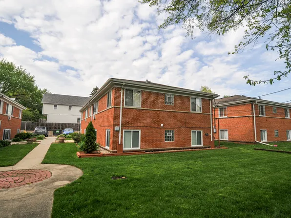 32 N Main St APT 1S, Glen Ellyn, IL 60137