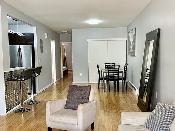4th image of 112 McKibben St #2