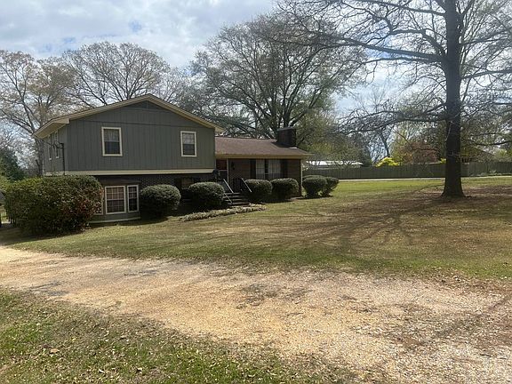 2nd image of 163 Maple Dr