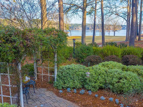 4th image of 103 Bulloch Hall Dr