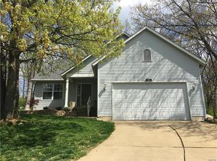 808 Edgewood Dr, Lake Saint Louis, MO 63367
