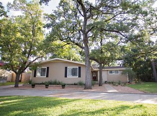 904 W Schubert St, Fredericksburg, TX 78624