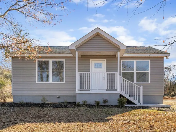 631 Smith Grove Rd, Easley, SC 29640
