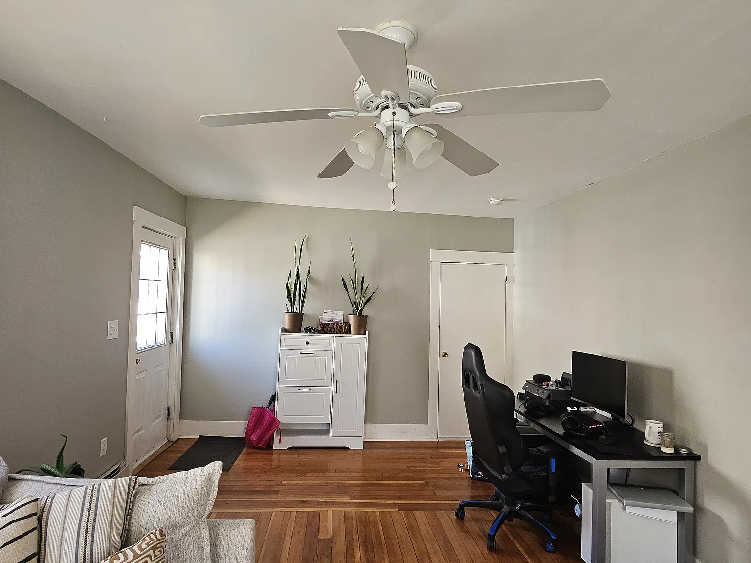 1 bed, 800 sqft, $1,700 — Photo 3
