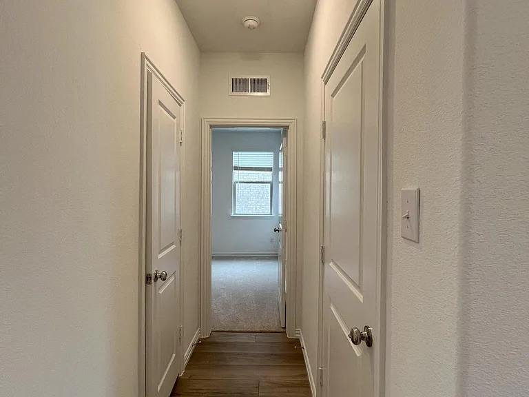 1129 Flameleaf Dr — Photo 11