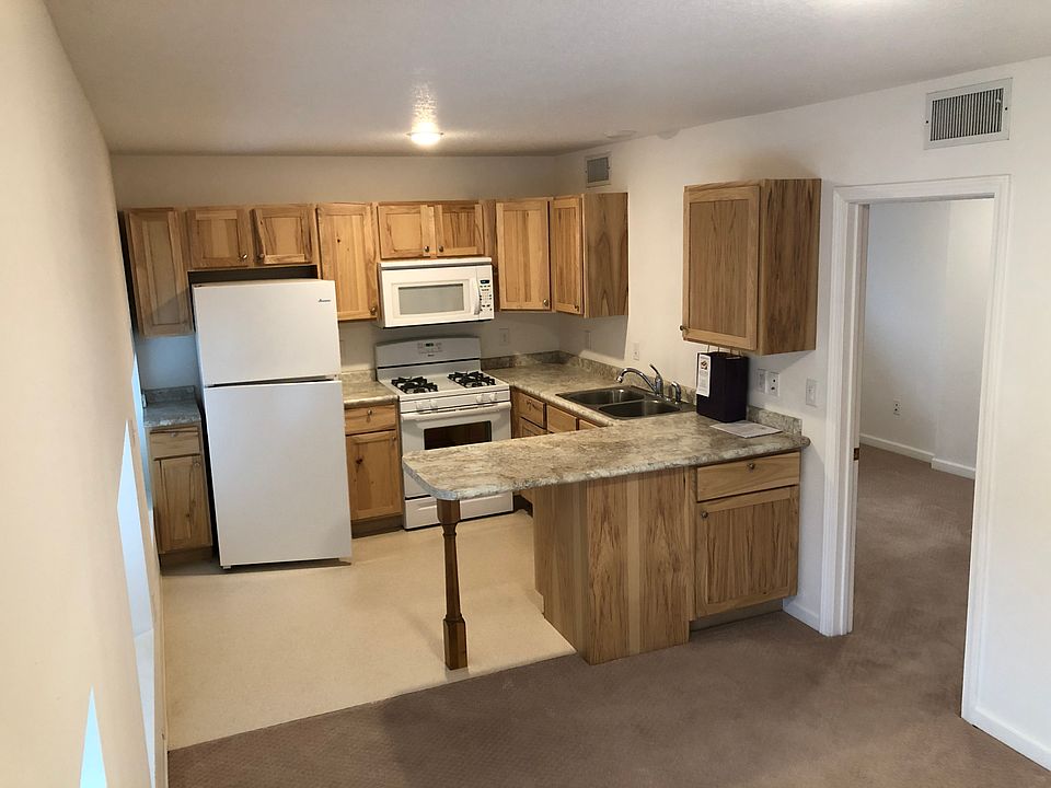 1st image of 919 6th St #302