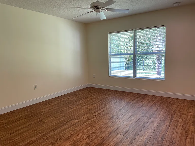 43 Pergola Pl — Photo 11