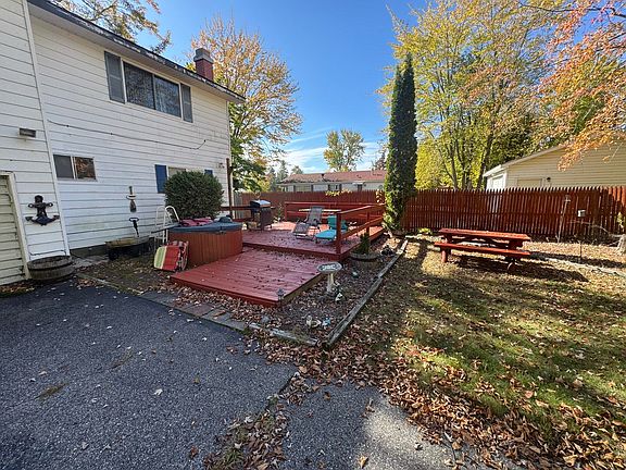 5th image of 9394 E Houghton Lake Dr