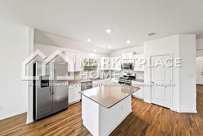 3416 Pauling Loop — Photo 5