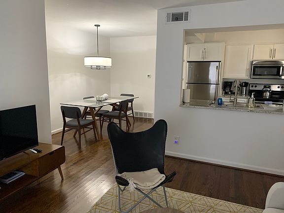 5th image of 4138 Wycliff Ave APT A
