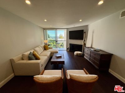 8530 Holloway Dr APT 318, West Hollywood, CA, 90069