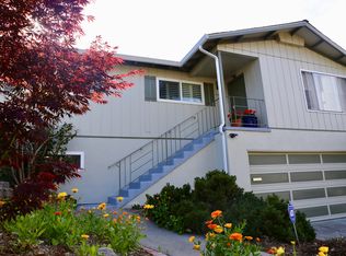 910 3rd Ave, Pinole, CA 94564