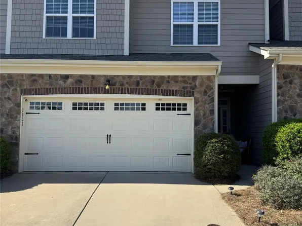 2020 Cramer Place Ct, Cramerton, NC 28032