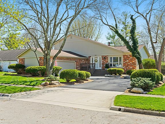 3rd image of 2387 Sonnington Dr