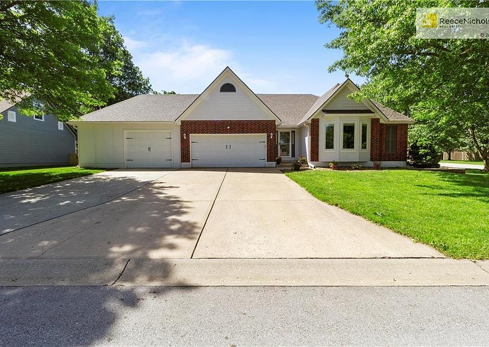 1st image of 1708 SW Stonecreek Dr
