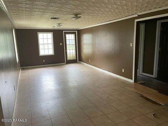 2nd image of 206 N Deshotel Ave