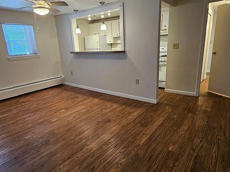 Amoskeag Apartments — Photo 16
