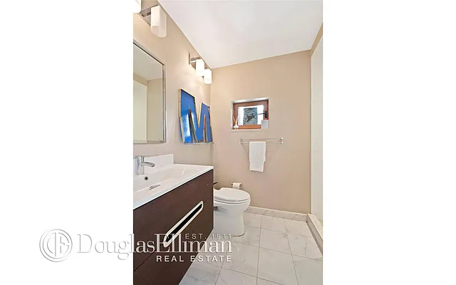 Rented by Douglas Elliman | media 24