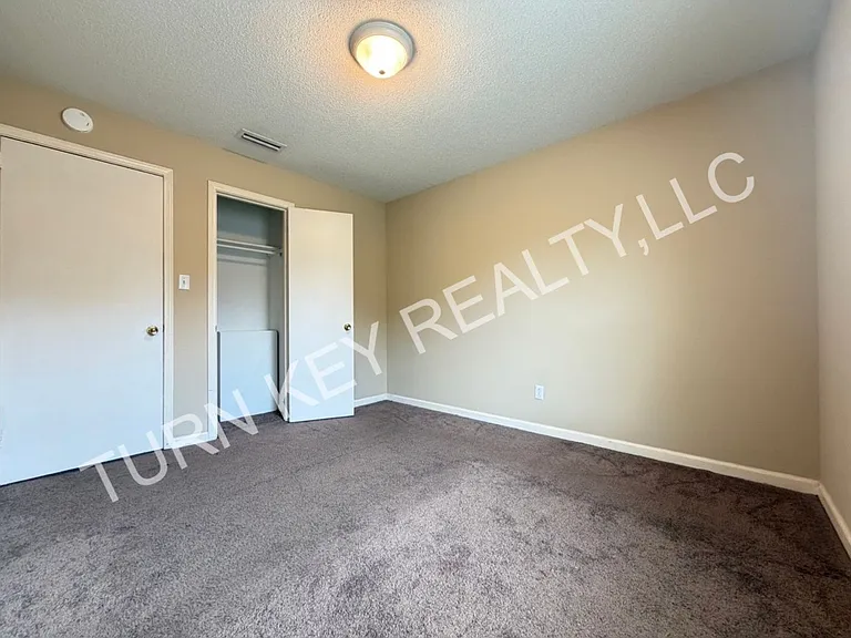 127 Avalon Ave — Photo 10