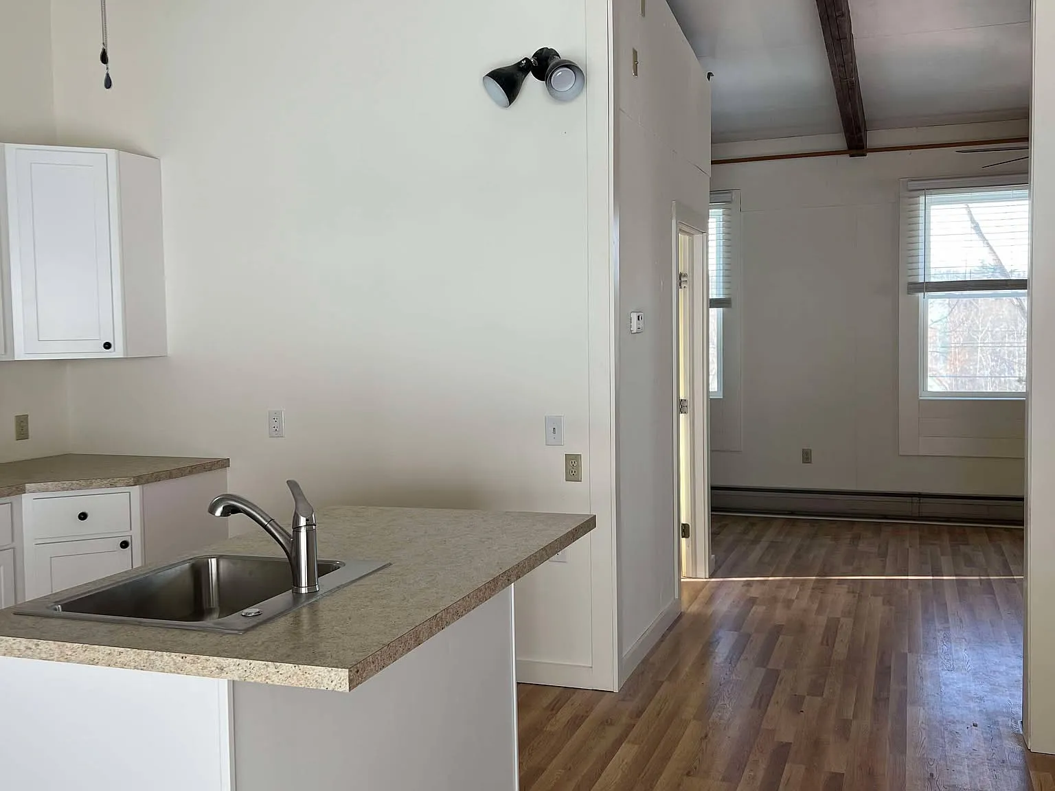 3 bed, 1600 sqft, $2,350 — Photo 3