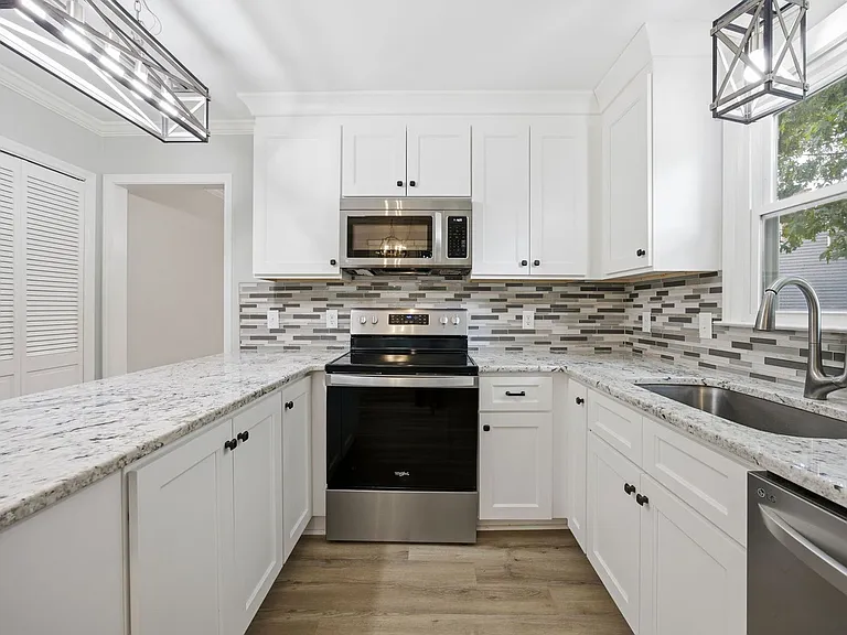 1000 Hornbuckle Ct — Photo 18
