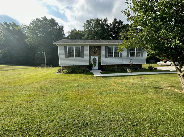 182 Clover Field Dr, Corbin, KY 40701