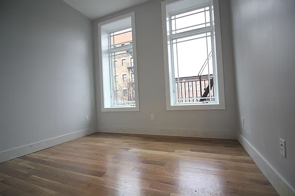 Rented by Nooklyn NYC LLC | media 22