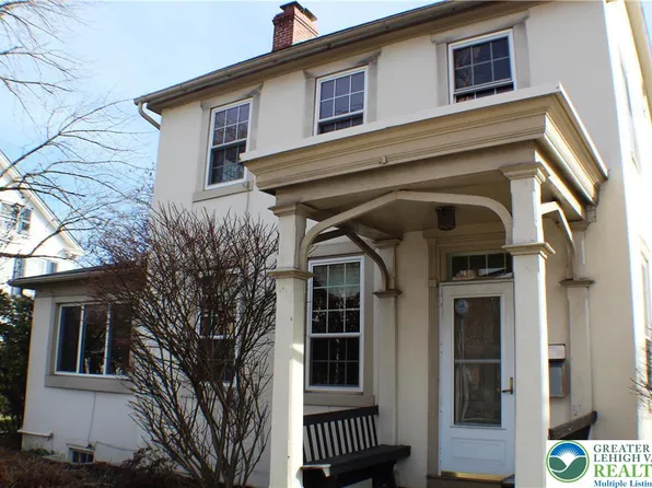 135 S Main St, Coopersburg, PA 18036