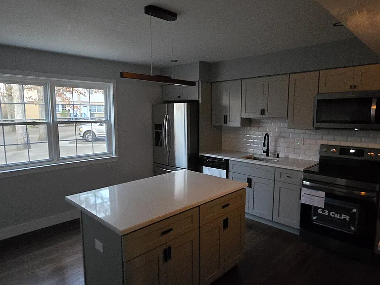 Isabella Ct — Photo 65