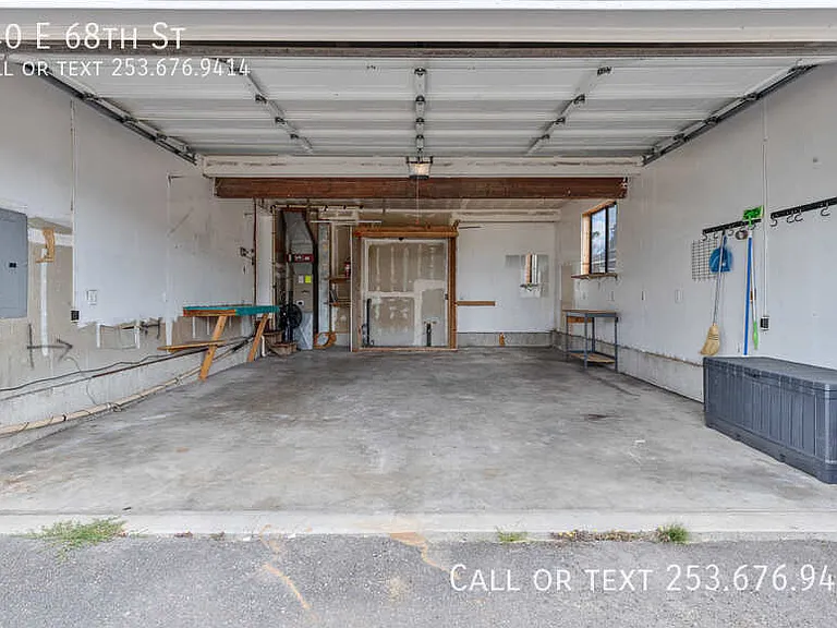 240 E 68th St — Photo 19