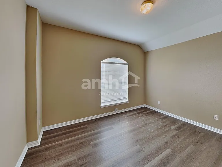901 Muirfield Rd — Photo 16