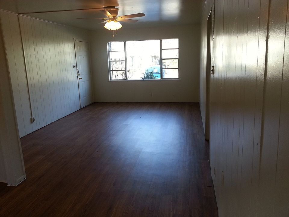 1st image of 918 N Bell Ave APT A
