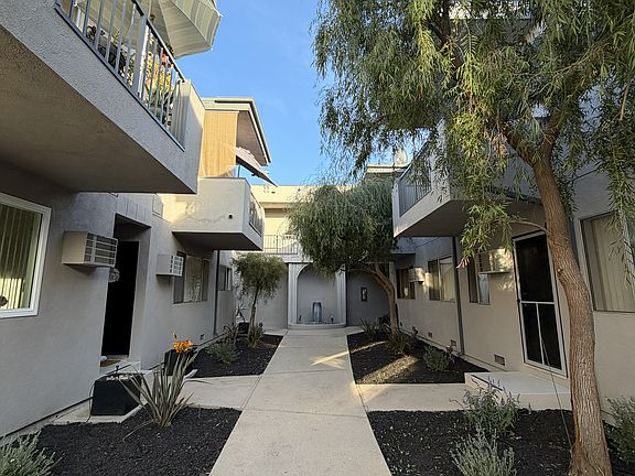 2nd image of 5730 Yolanda Ave #2018