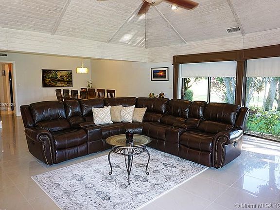 3rd image of 5906 Caribbean Pine Cir