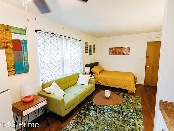2nd image of 501 W Hillsdale St #9273703