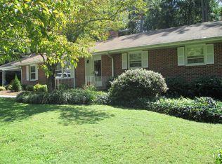 221 Country Club Rd, Mount Airy, NC 27030