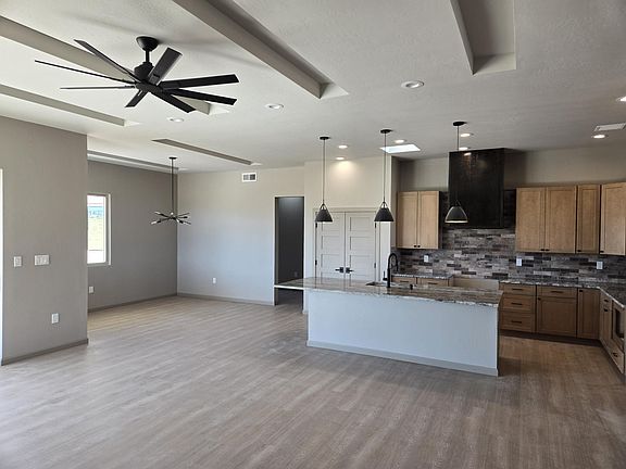 5th image of 6704 Vatapa Rd NE