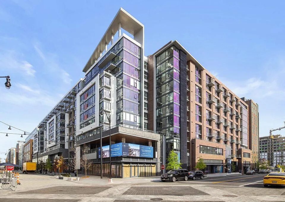 70 N St SE #914
