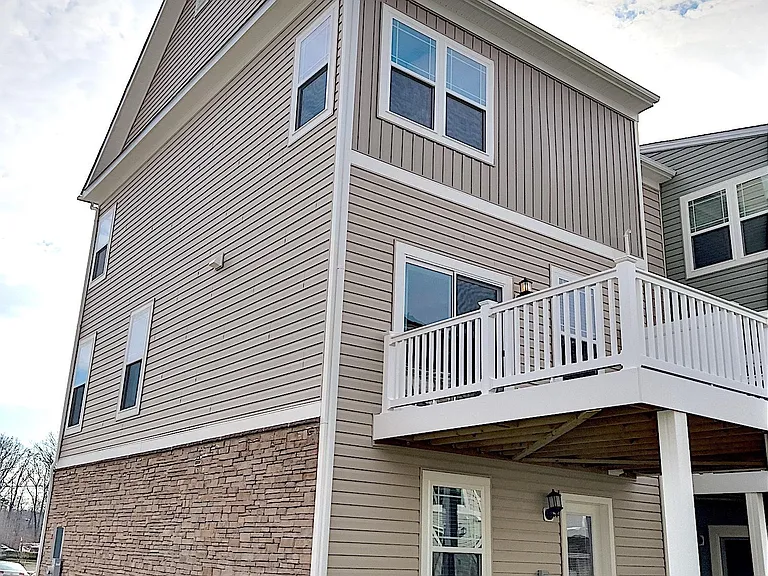 1710 Huber Rd — Photo 1