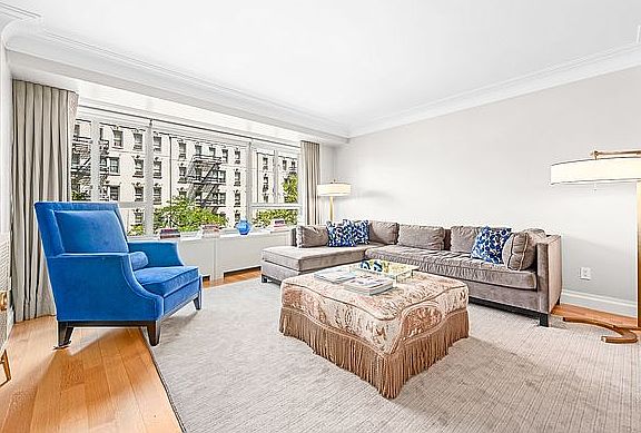 3rd image of 200 E 66th St APT C0401