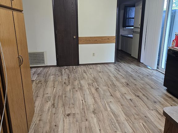 3rd image of 16980 Ebel Rd