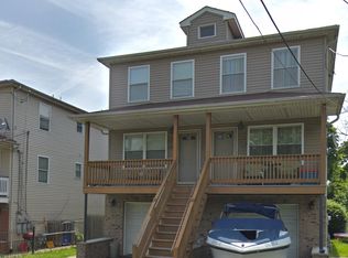 832 Hunterdon St, Newark, NJ 07112