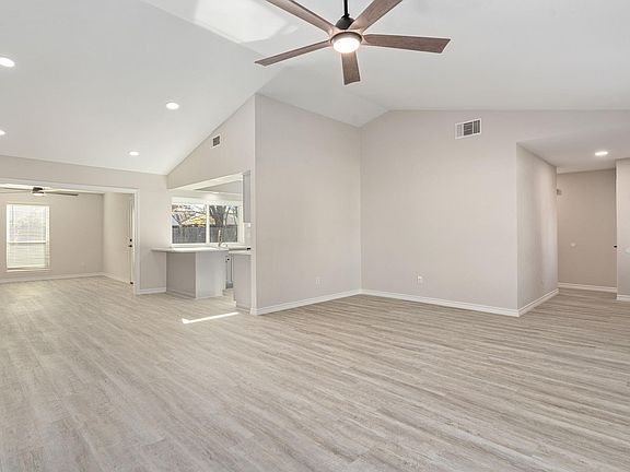 4th image of 1944 Pin Oak Dr