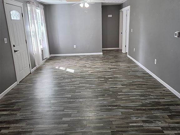4th image of 217 A Ave