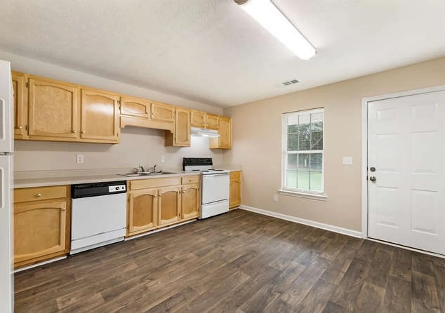 Georgia Place Townhomes — Photo 3