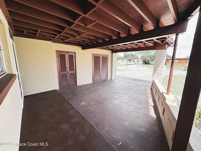 305 Edinburgh Dr — Photo 20