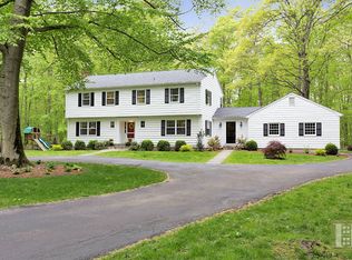 67 Snowberry Ln, New Canaan, CT 06840