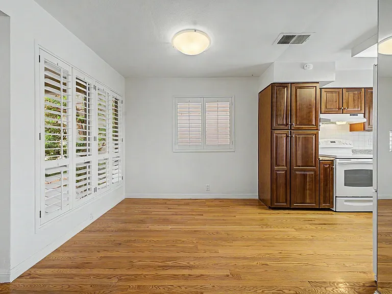 3145 Bel Air Dr — Photo 13